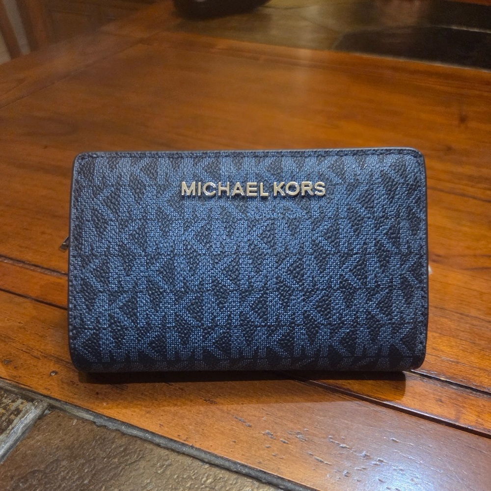 Authentic Michael Kors Wallet